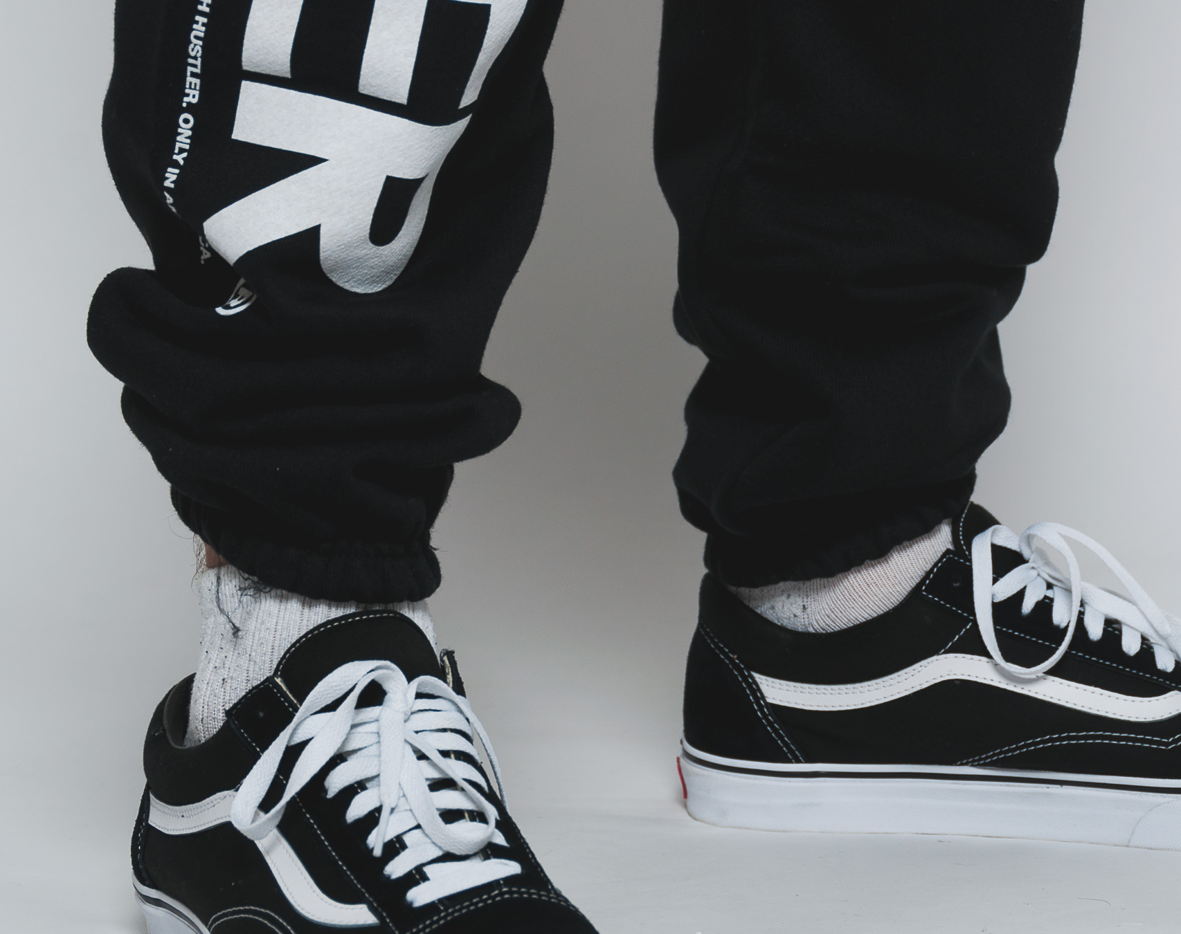 Tepláky 40s & Shorties Champion Reverse Weave Sweatpants Black