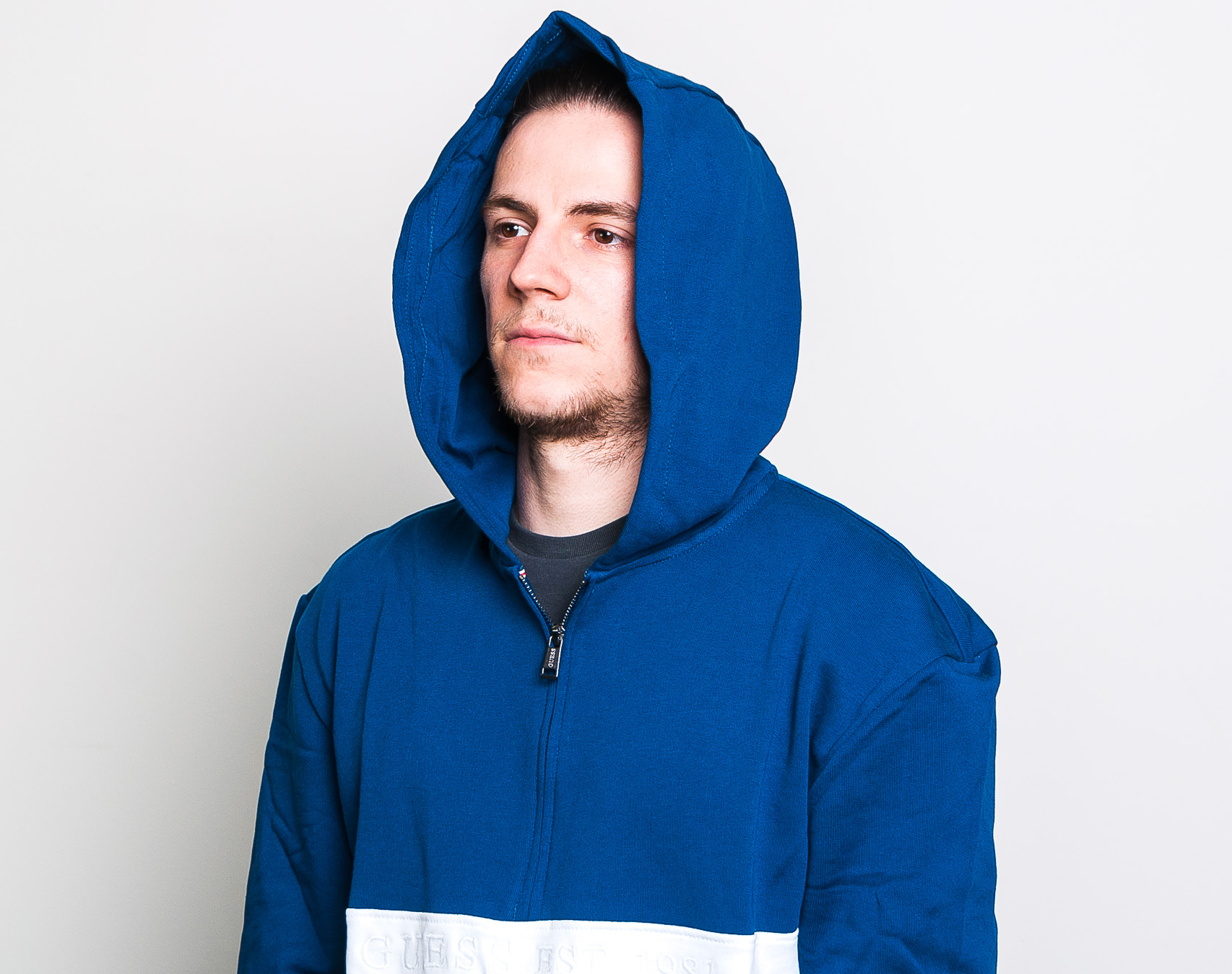 Mikina Guess Isaac HZ Hoodie Blue/White F79N