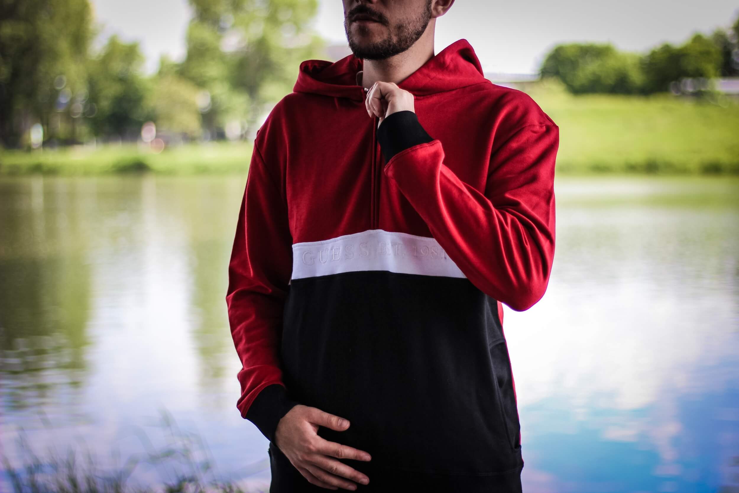 Mikina Guess Isaac HZ Hoodie Red and Black/White F59E