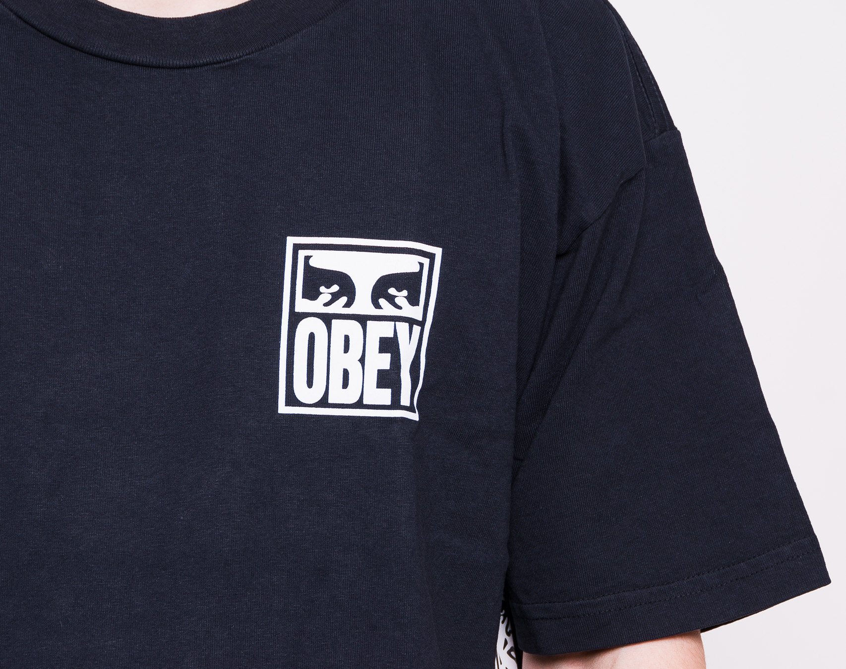 Triko OBEY Eyes Icon Tee Off Black 166911874-OBK