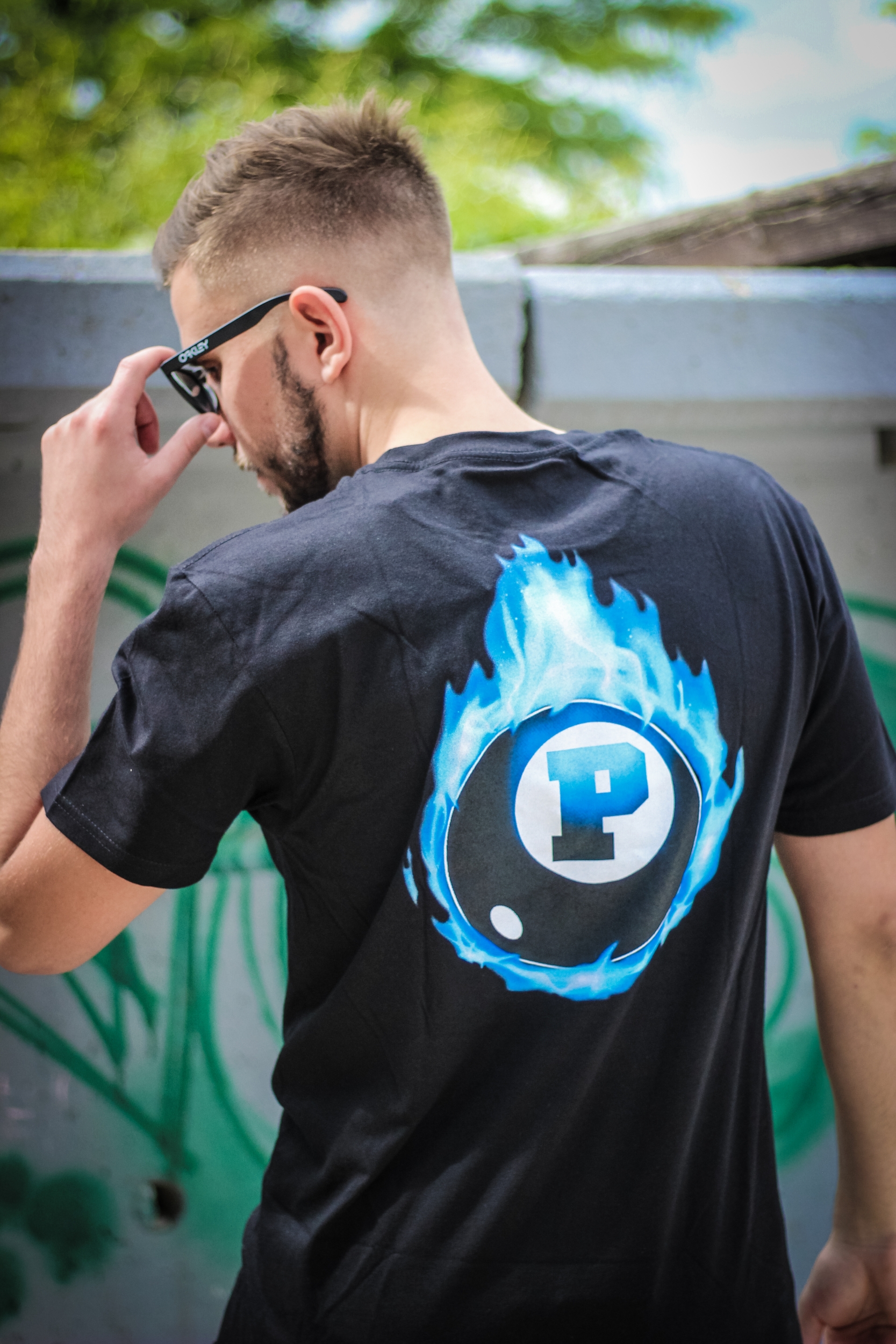 Triko Pink Dolphin 8 Ball Flame Tee Black PS119118BFBL