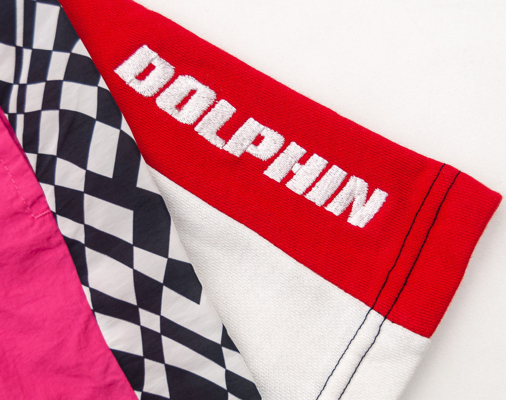 Kraťasy Pink Dolphin Wave Block Black/Red/White
