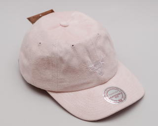 Kšiltovka Mitchell & Ness Micro Suede Slouch Chicago Bulls Light Pink Strapback