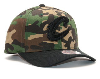 Kšiltovka Mitchell & Ness Camo Flexfit 110 SB Cleveland Cavaliers Woodland Snapback