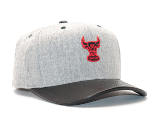 Kšiltovka Mitchell & Ness Vintage Top Shelf Chicago Bulls Grey/Black Snapback