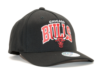 Kšiltovka Mitchell & Ness NBA Team Arch Pinch Panel 110 Chicago Bulls Black Snapback