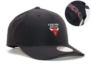 Kšiltovka Mitchell & Ness Chicago Bulls Taped Black Snapback