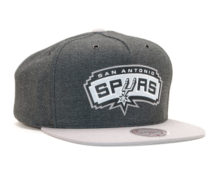 Kšiltovka Mitchell & Ness San Antonio Spurs Hardwood Classic Woven Reflective Charcoal/Grey Snapback