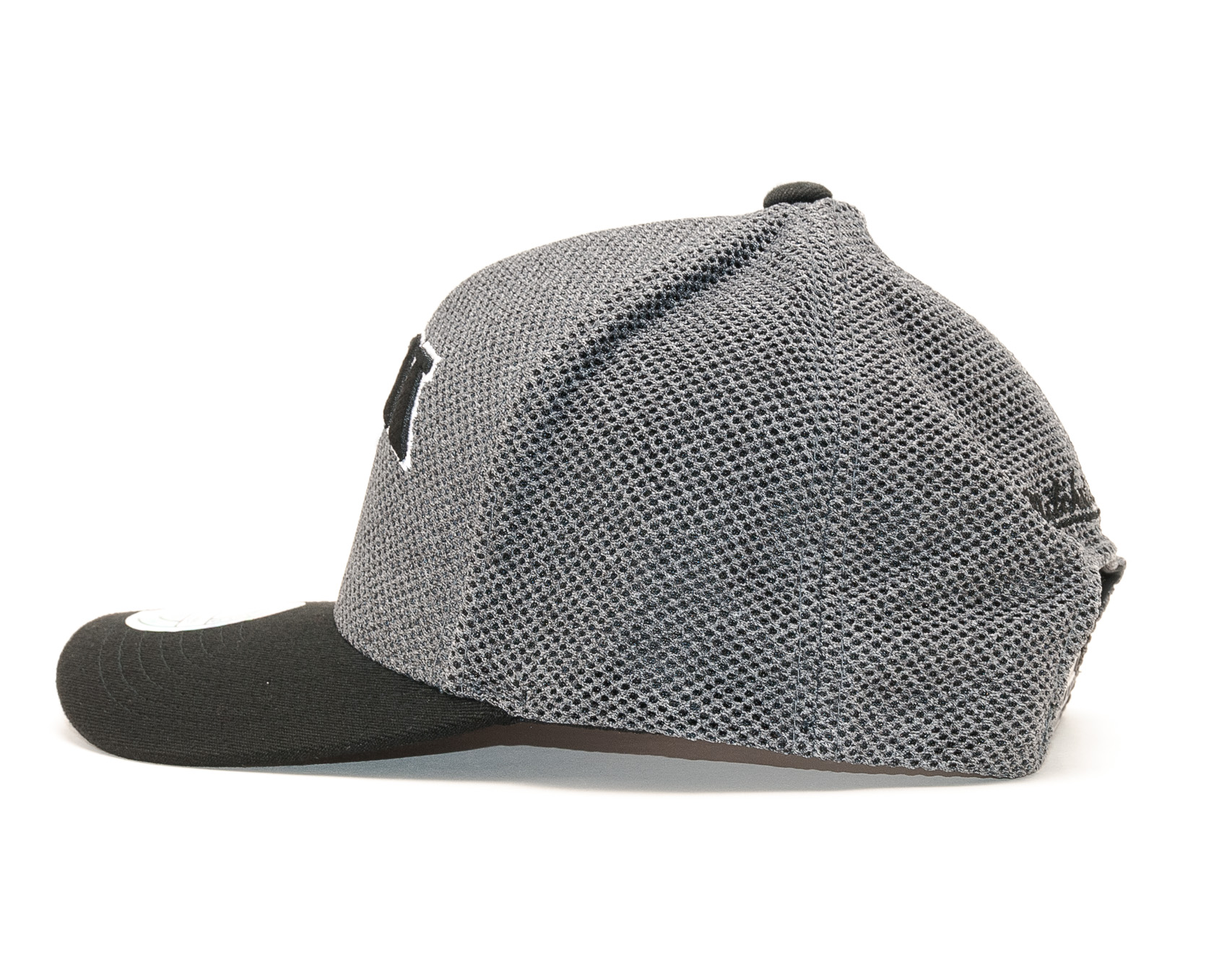 Kšiltovka Mitchell & Ness Flashback 110 SB Miami Heat Charcoal/Black Snapback