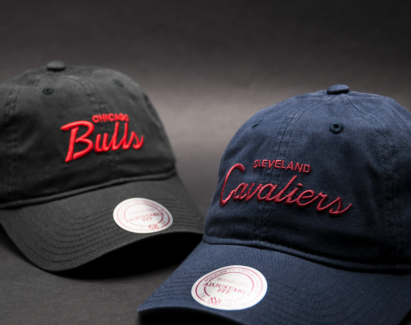Kšiltovka Mitchell & Ness Special Script Chicago Bulls Black Strapback