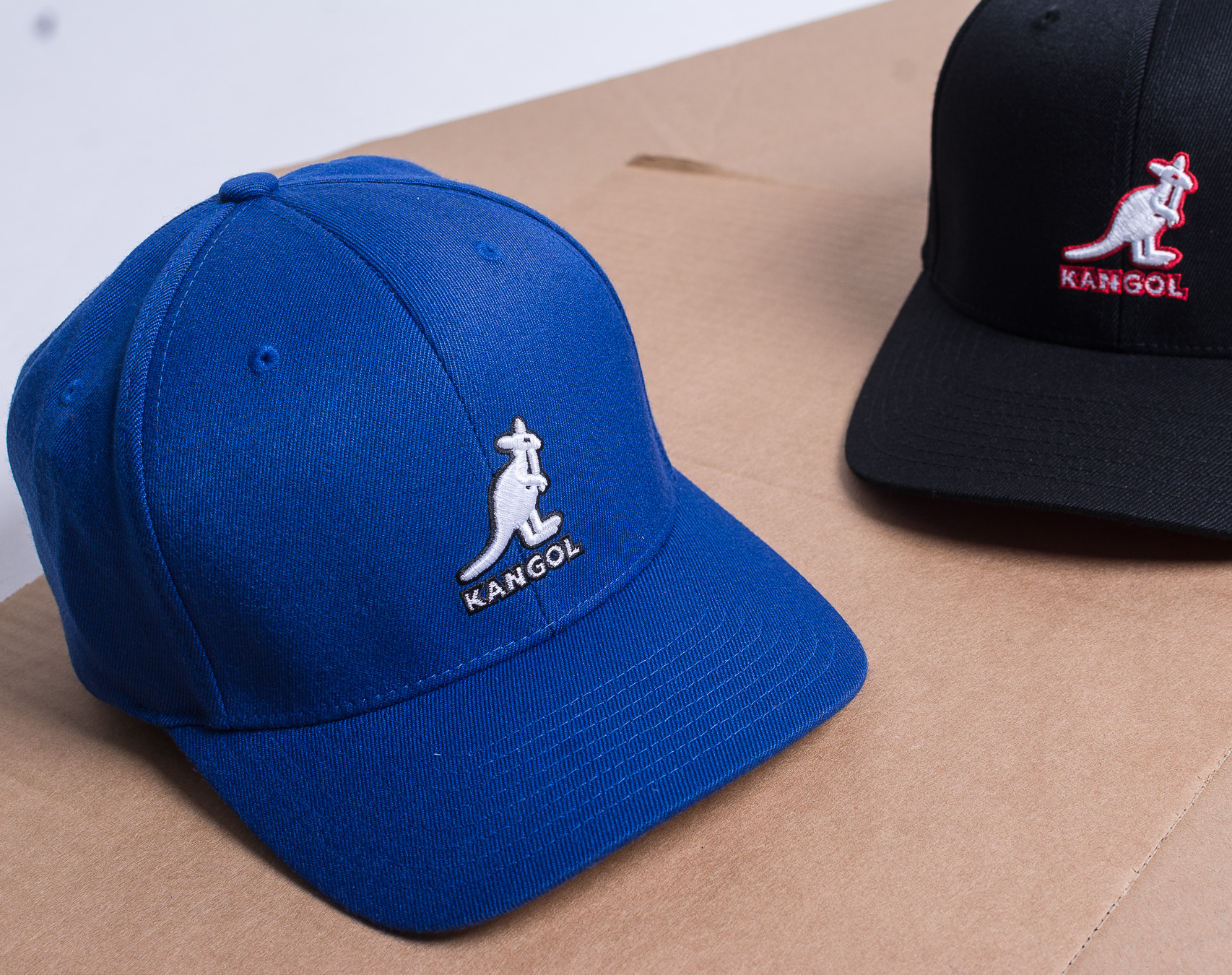 Kšiltovka Kangol 5128BC 3D Wool Flexfit Marine MA425