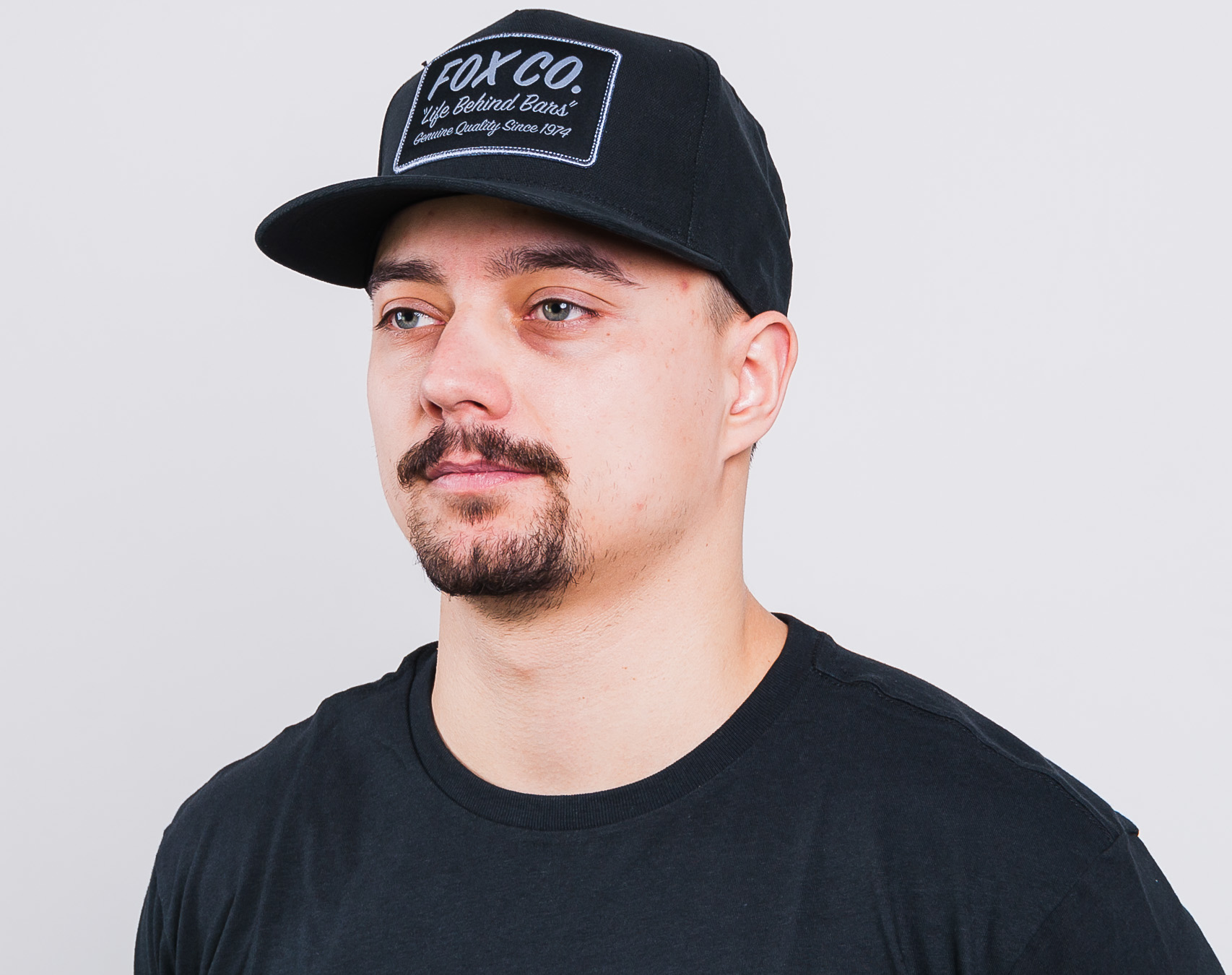 Kšiltovka FOX Resin Black Snapback