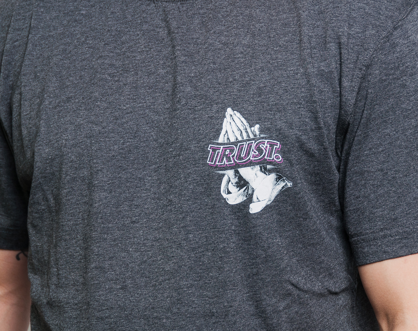 Triko Cayler & Sons WL Trust Wave Tee Charcoal/MC