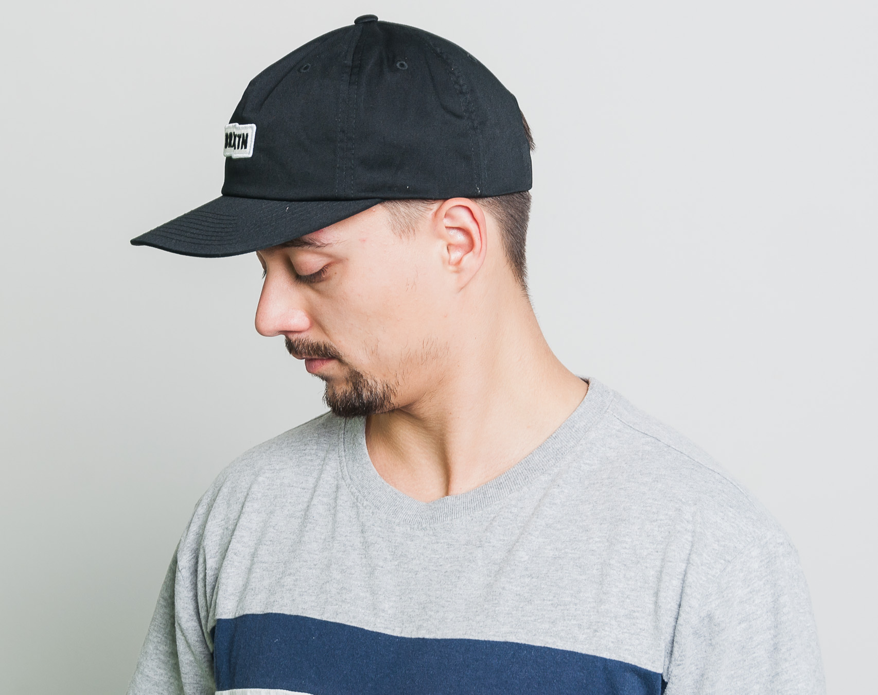 Kšiltovka BRIXTON Topper II Mp Black Snapback