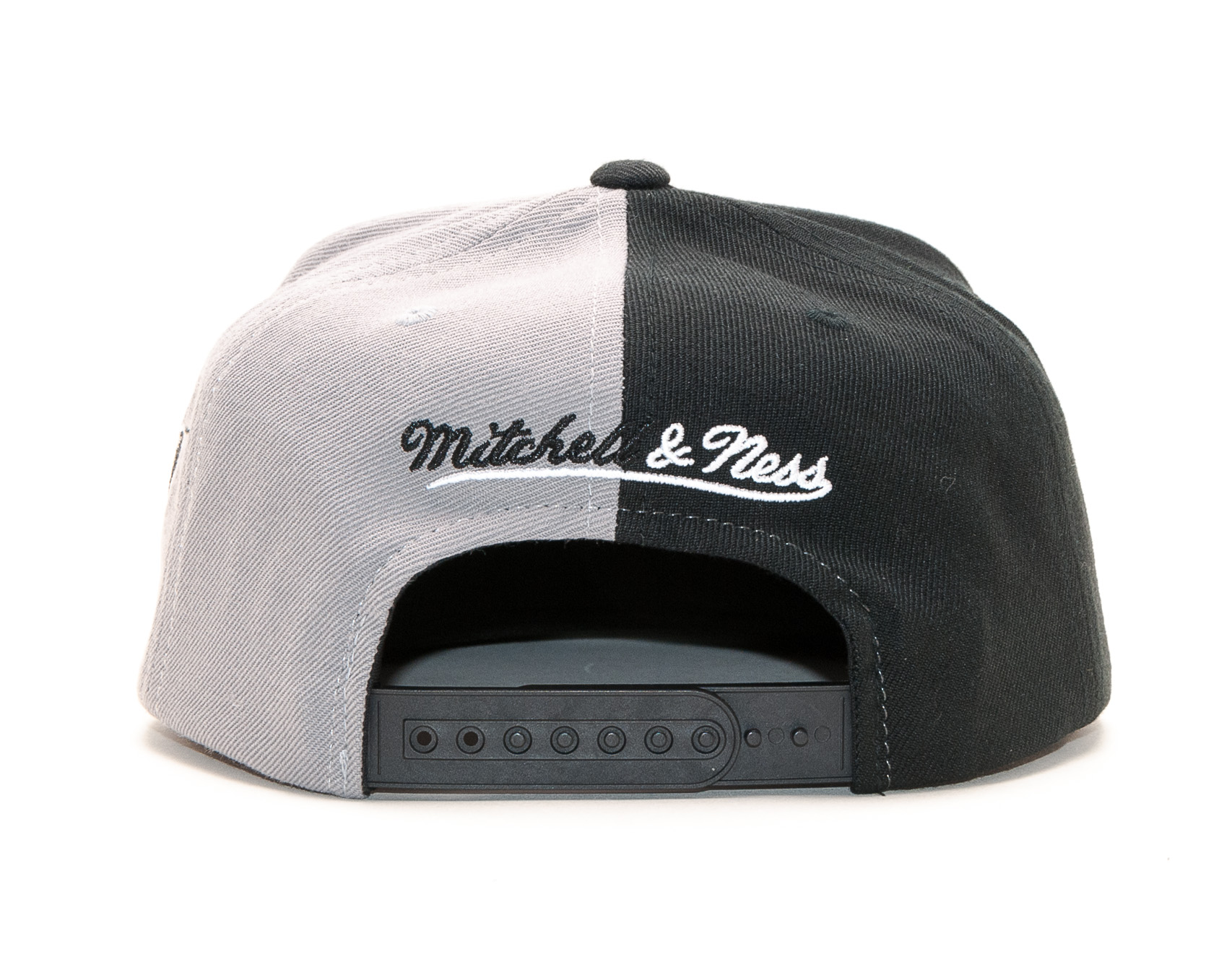 Kšiltovka Mitchell & Ness San Antonio Spurs Shark Tooth Black/Grey Snapback