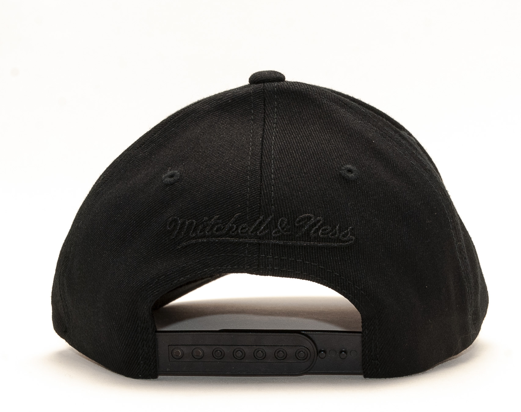 Kšiltovka Mitchell & Ness Chicago Bulls 326 Deboss Snapback
