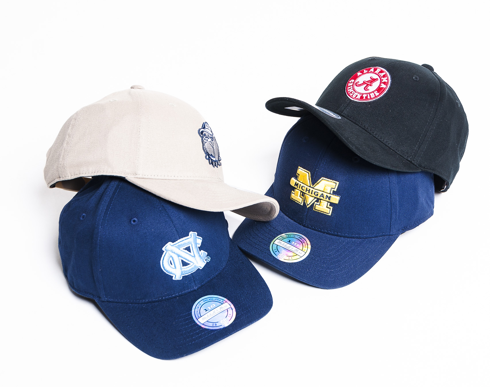 Kšiltovka Mitchell & Ness Michigan Wolverines 408 Team Logo Low Pro Snapback