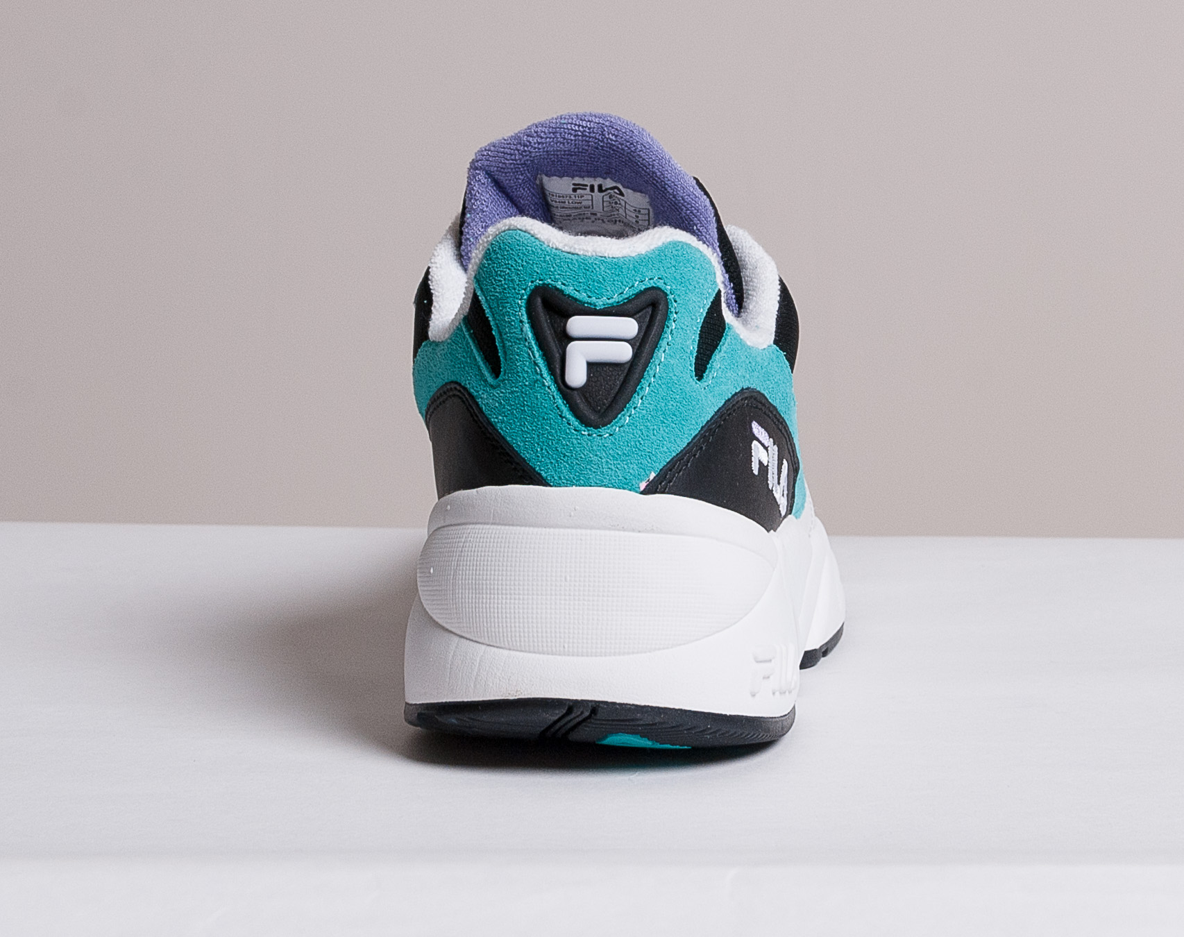 Boty FILA V94M Low Black/Blue Curacao/Violet Tulip 1010573 11P