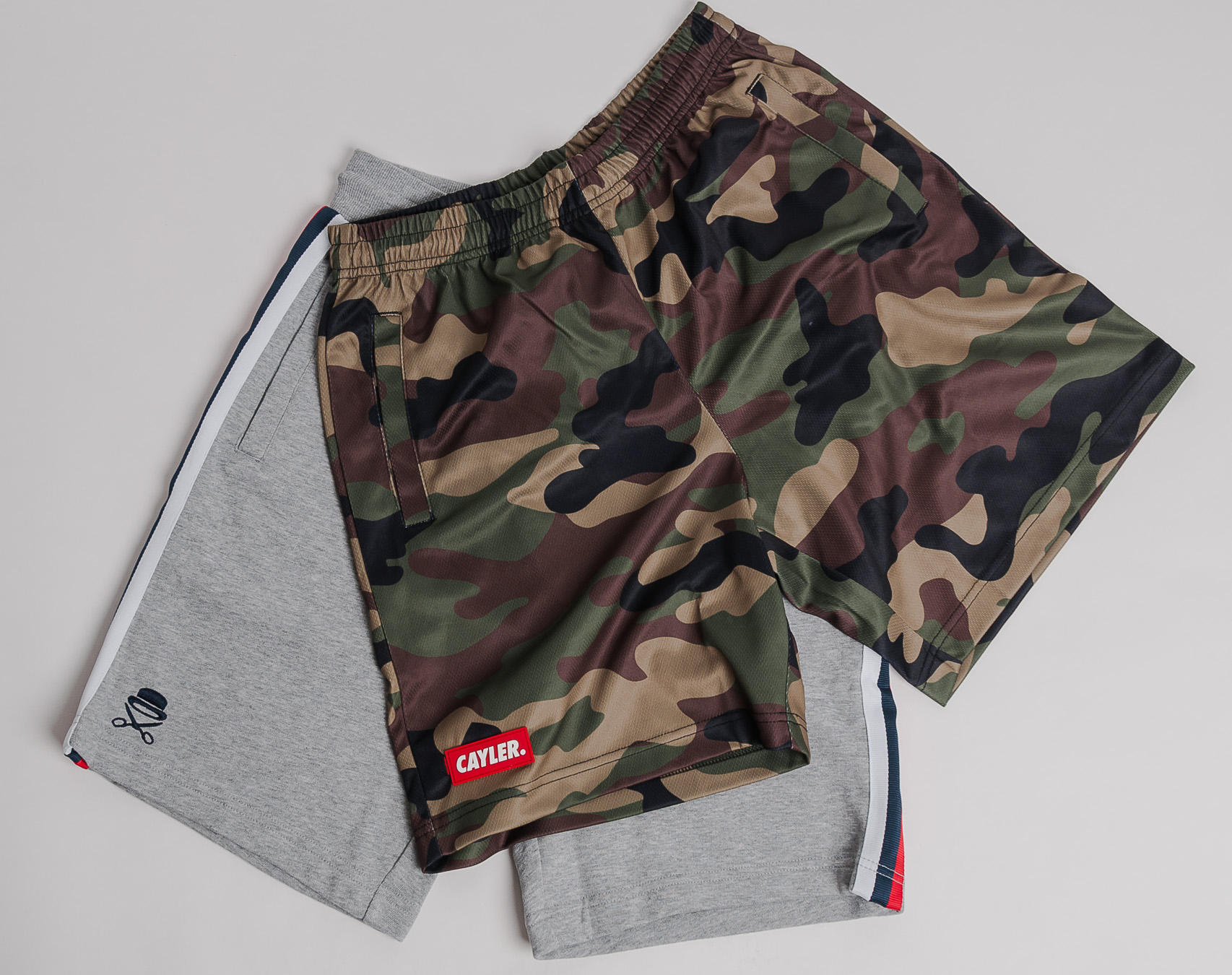 Kraťasy Cayler & Sons White Label Taped Sweatshorts Heather Grey/Multicolor