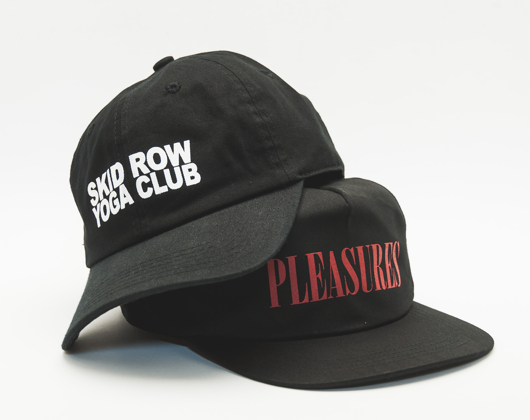 Kšiltovka Pleasures Logo Black Snapback