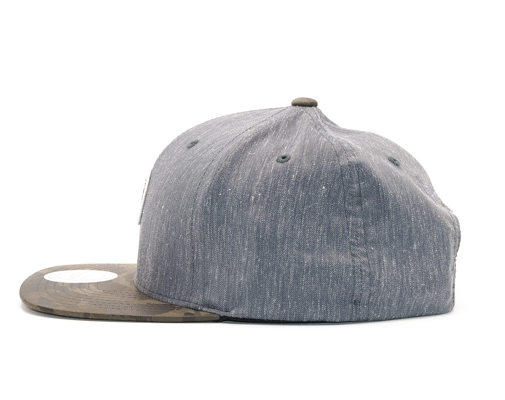 Kšiltovka Mitchell & Ness Trench 110 SB Cleveland Cavaliers Charcoal/Camo Snapback