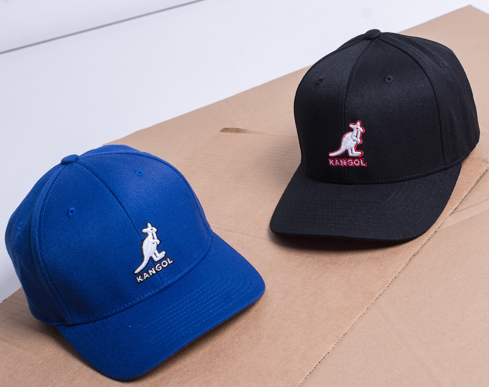 Kšiltovka Kangol 5128BC 3D Wool Flexfit Marine MA425