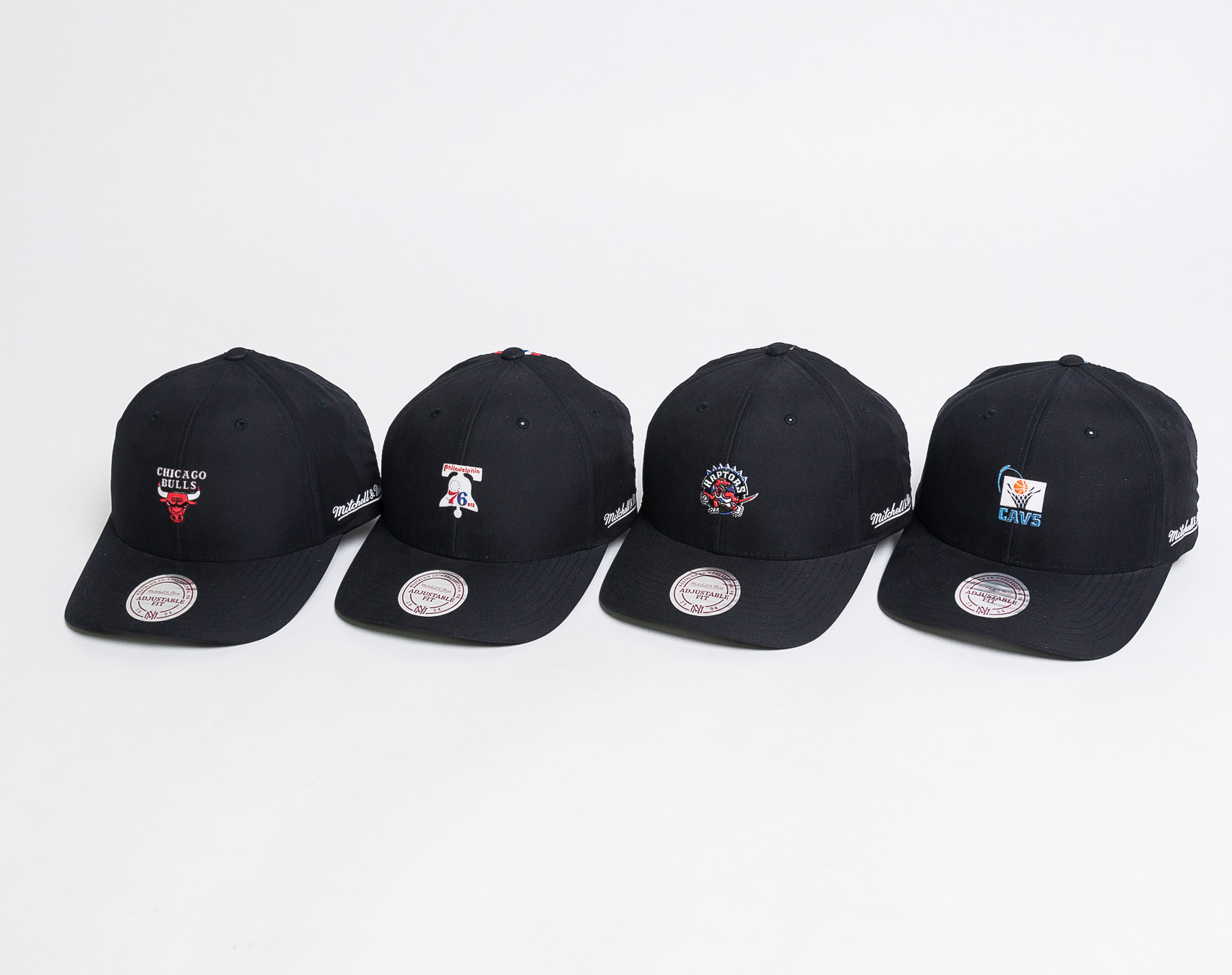 Kšiltovka Mitchell & Ness Philadelphia 76ers Hardwood Classic Taped Black Snapback