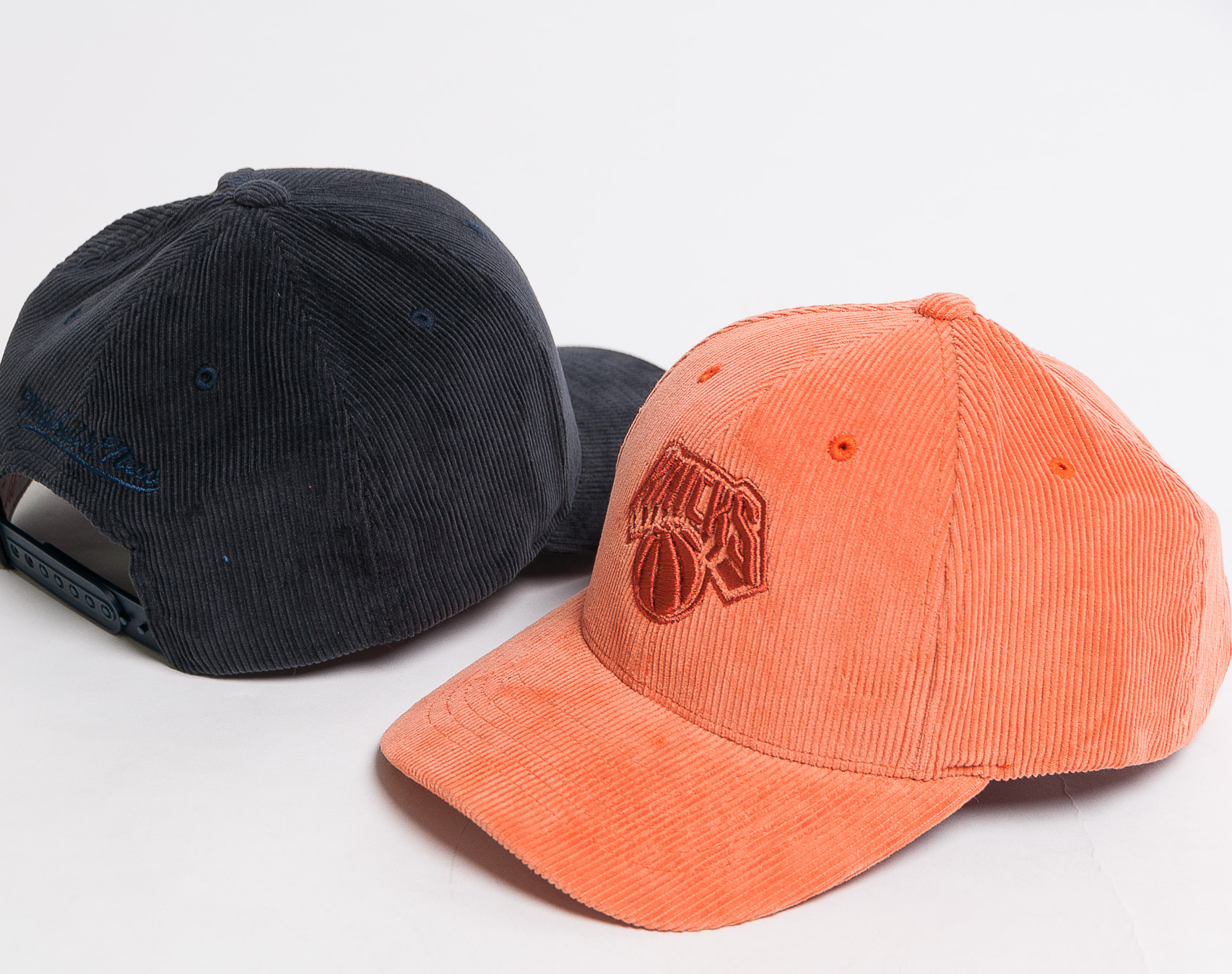 Kšiltovka Mitchell & Ness New York Knicks Cord Beattle Juice Snapback