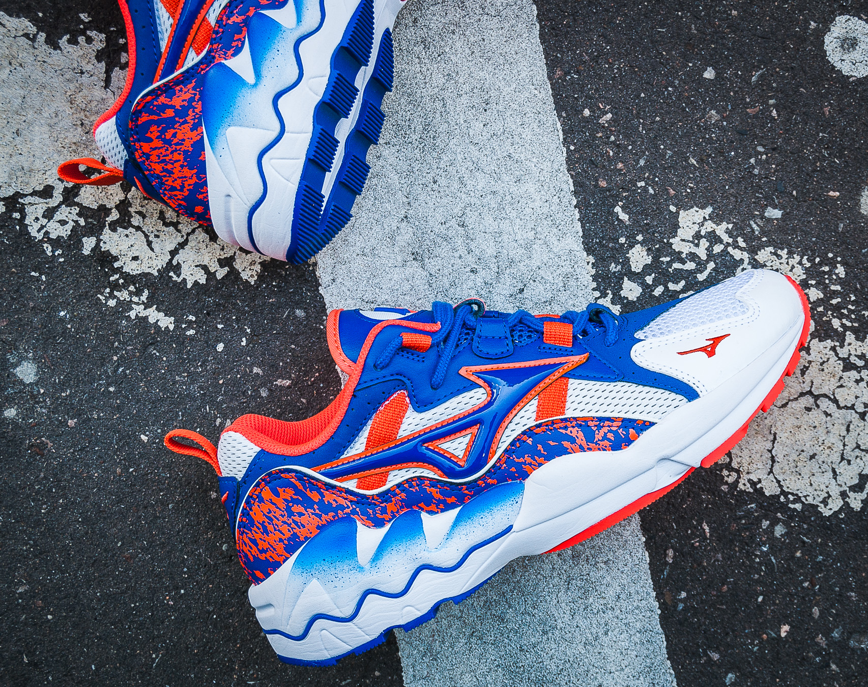 Boty Mizuno Wave Rider 1 White/Reflex Blue/Nasturtium D1GA192522