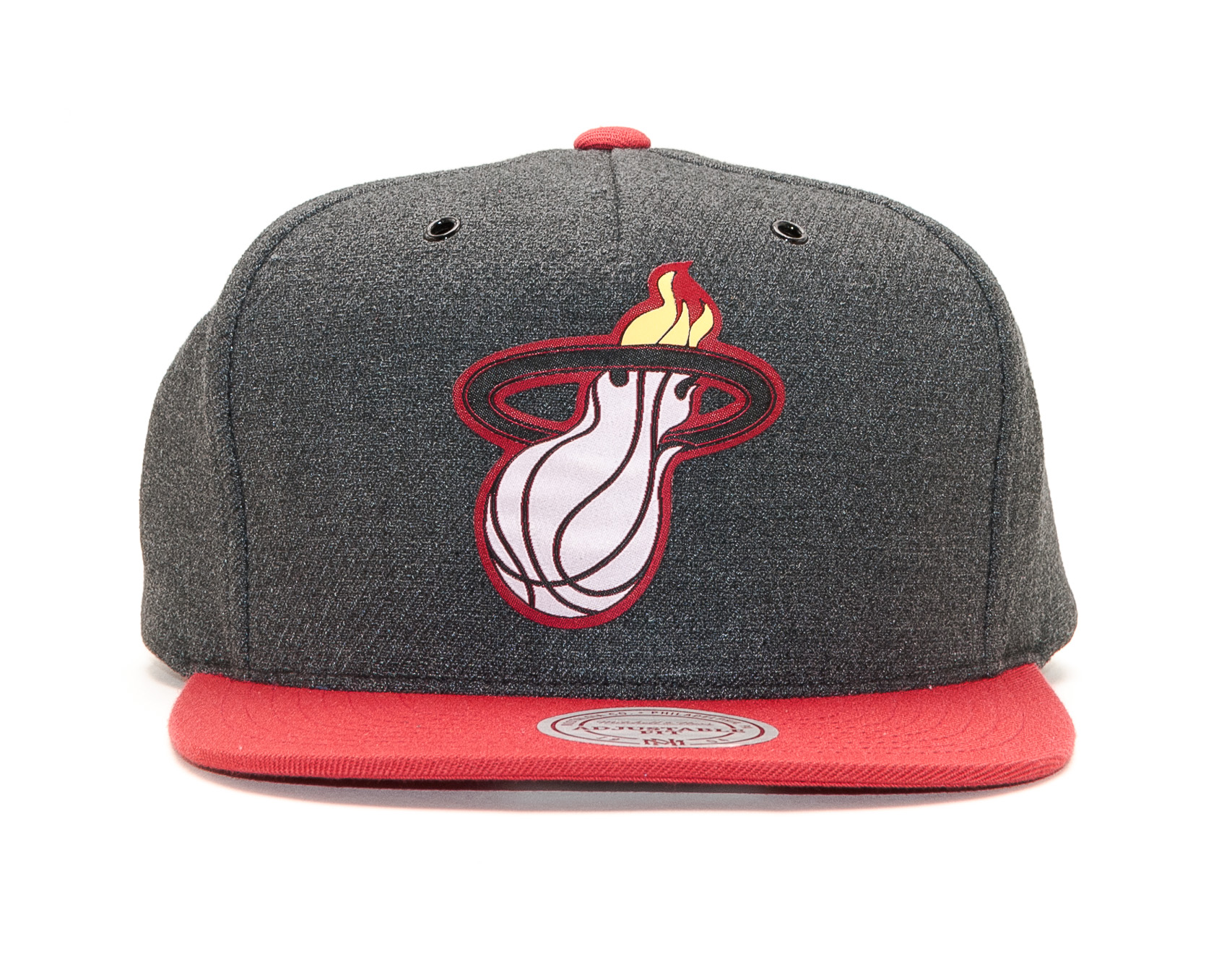 Kšiltovka Mitchell & Ness Miami Heat Hardwood Classic Woven Reflective Charcoal/Red Snapback