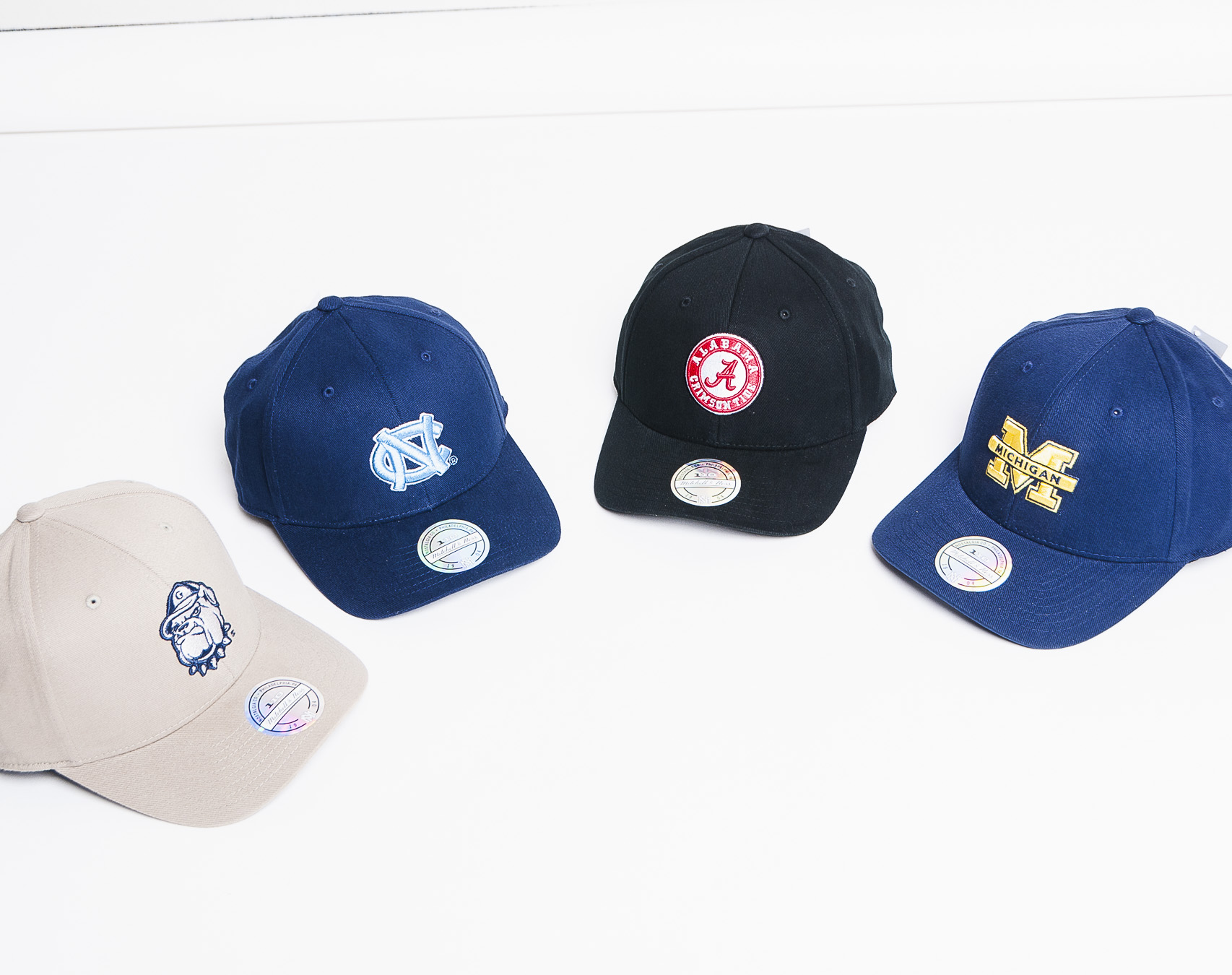 Kšiltovka Mitchell & Ness North Carolina Tar Heels 408 Team Logo Low Pro Snapback