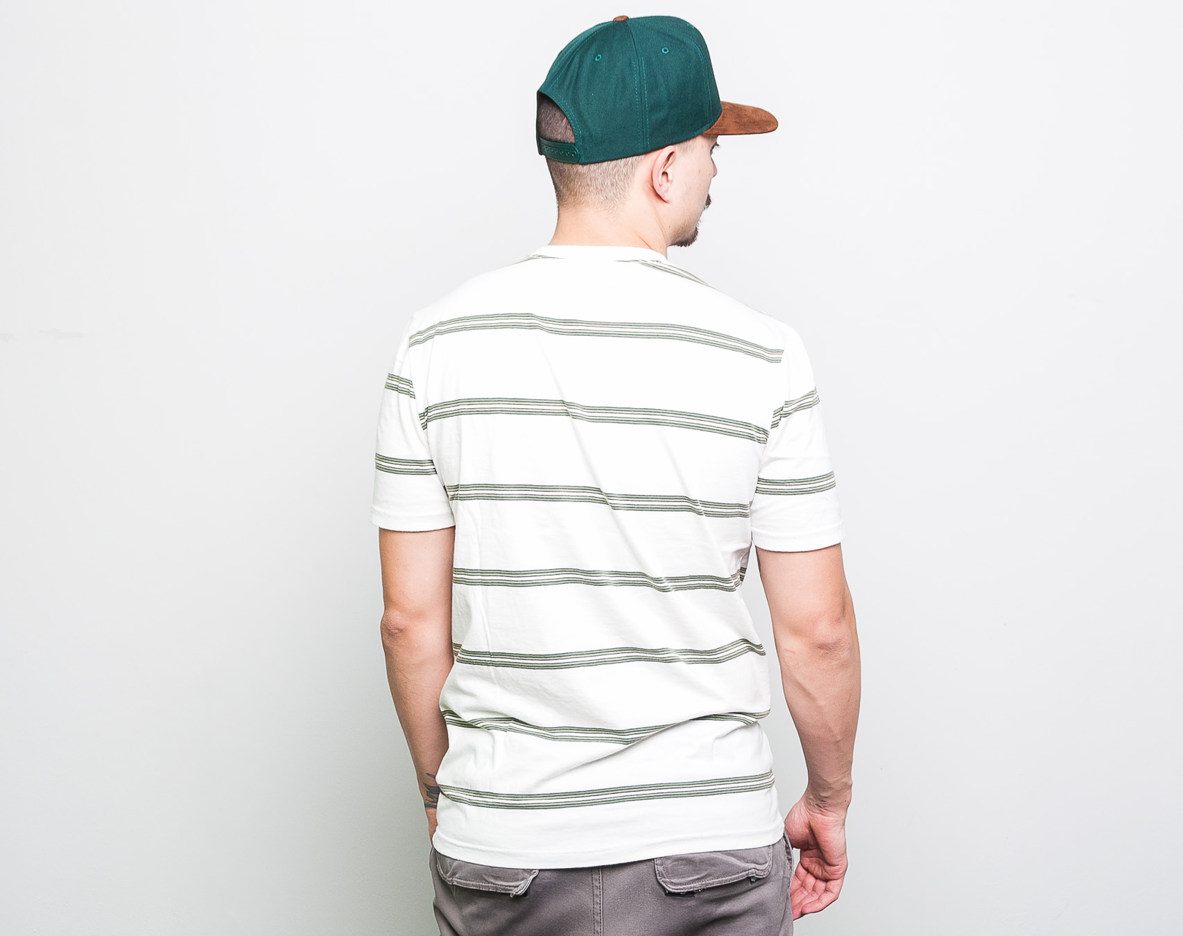 Triko s kapsou BRIXTON Hilt Washed Short Sleeve Pocket Off White/Pine