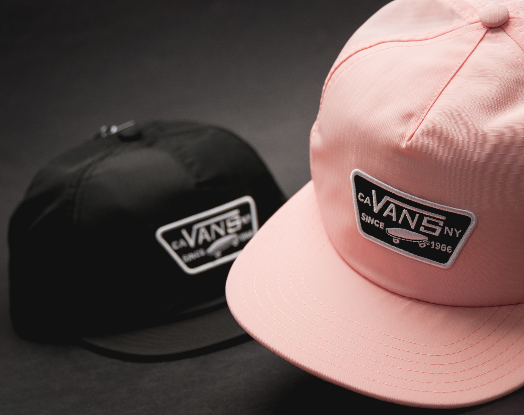 Kšiltovka VANS Rebel Riders Blossom Clipback