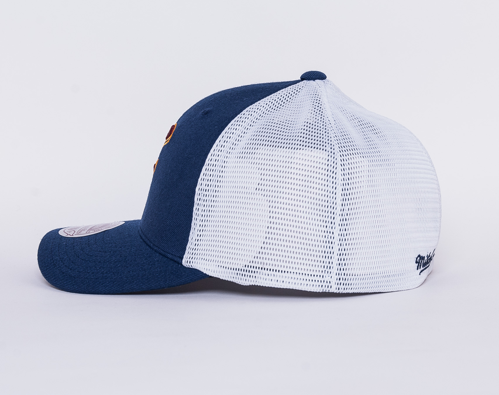 Kšiltovka Mitchell & Ness Mesh Flex Trucker Cleveland Cavaliers Navy