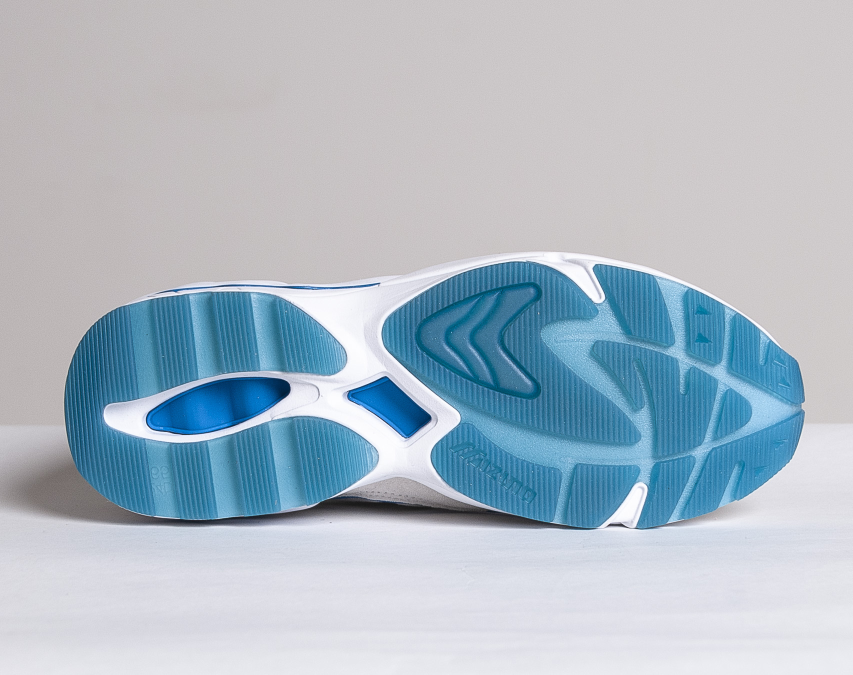 Boty Mizuno Wave Rider 1 PREMIUM White/White/Brilliant Blue OP181007593