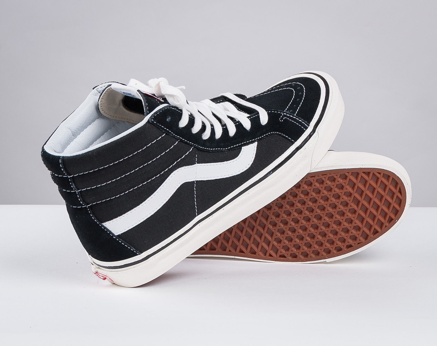 Boty VANS SK8-Hi 38 Dx Anaheim Factory Black/True White