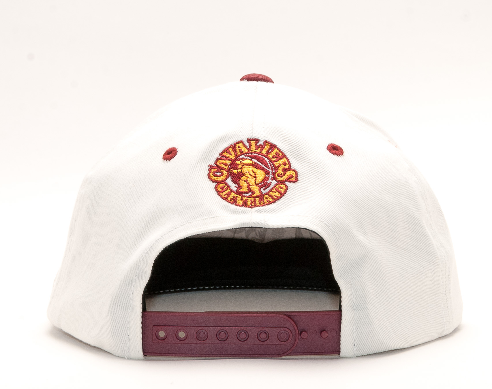 Kšiltovka Mitchell & Ness Cleveland Cavaliers Dunk Off White Snapback