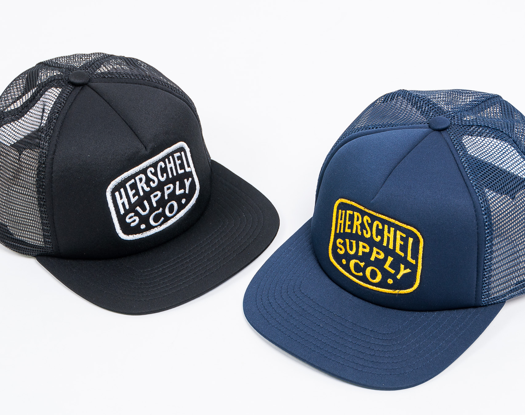 Kšiltovka Herschel Supply Whaler Patch Polyester Black Snapback 1047-0025