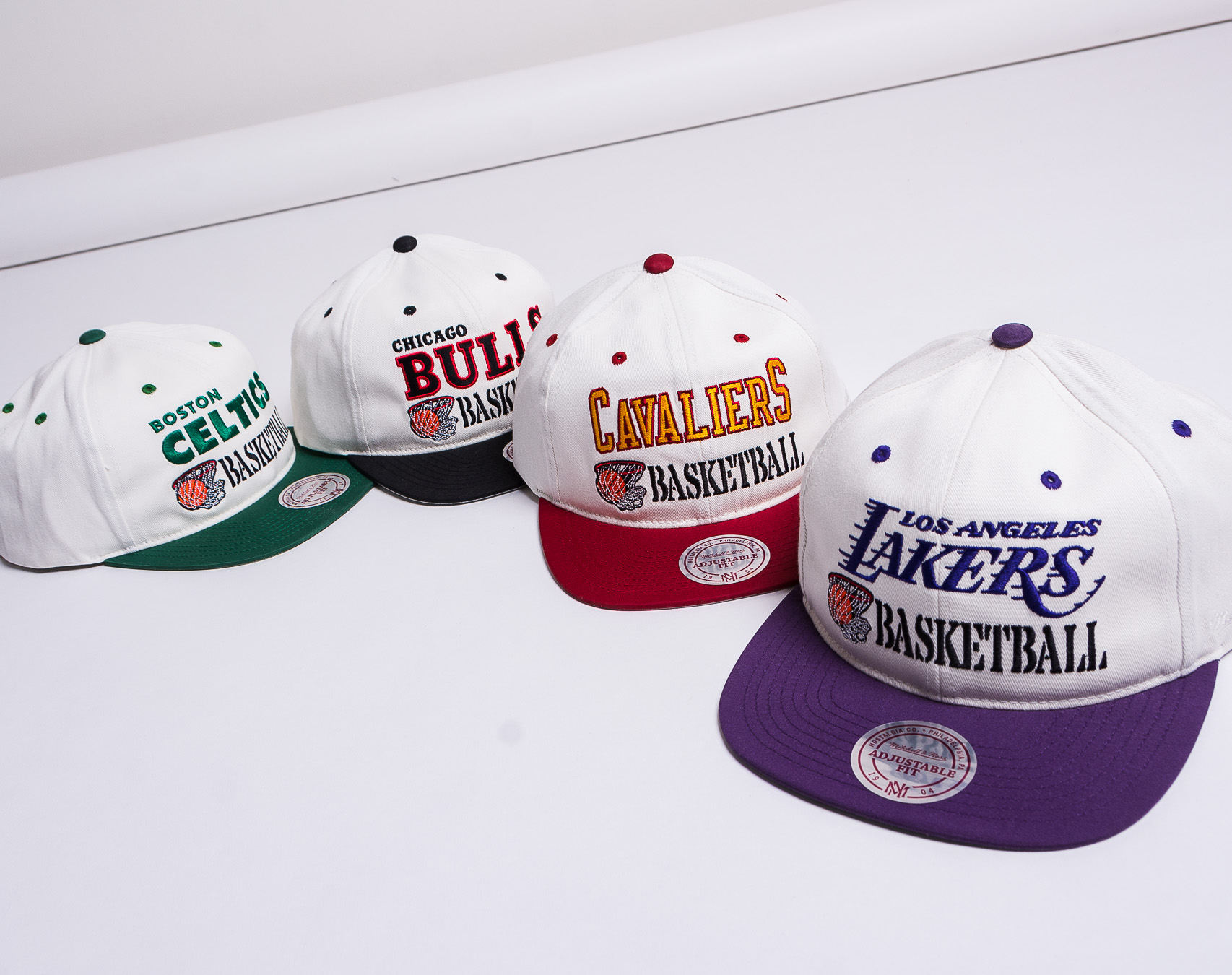 Kšiltovka Mitchell & Ness Los Angeles Lakers Dunk Off White Snapback