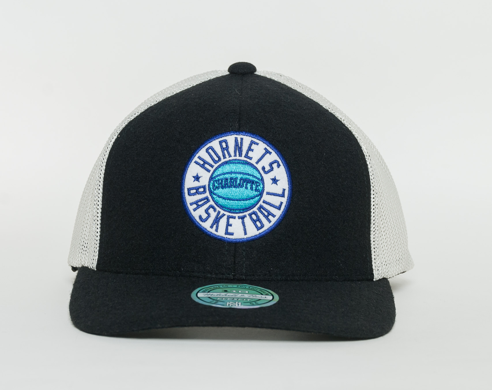 Kšiltovka Mitchell & Ness Patch 110 SB Charlotte Hornets Black/White Snapback