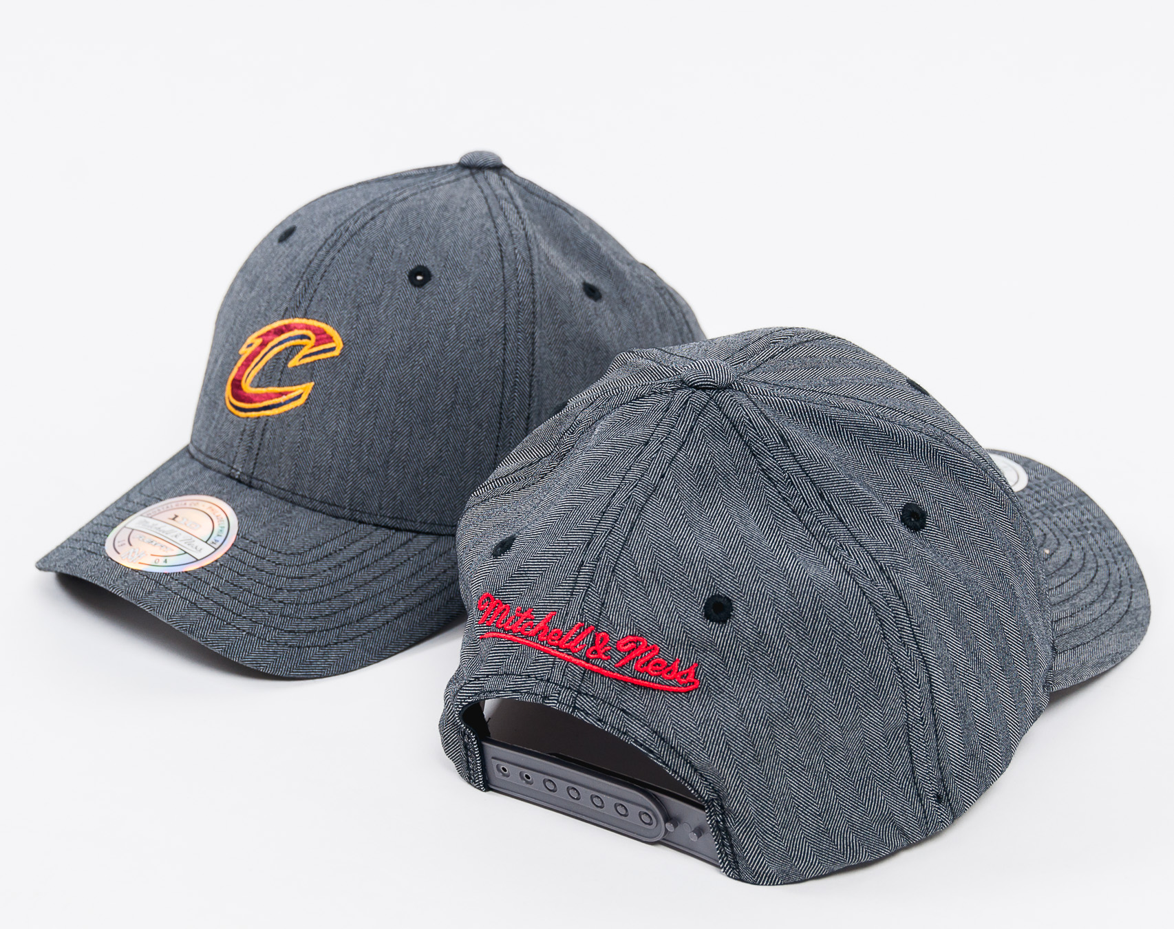 Kšiltovka Mitchell & Ness Poly Herringbone 110 Cleveland Cavaliers Grey/Black Snapback