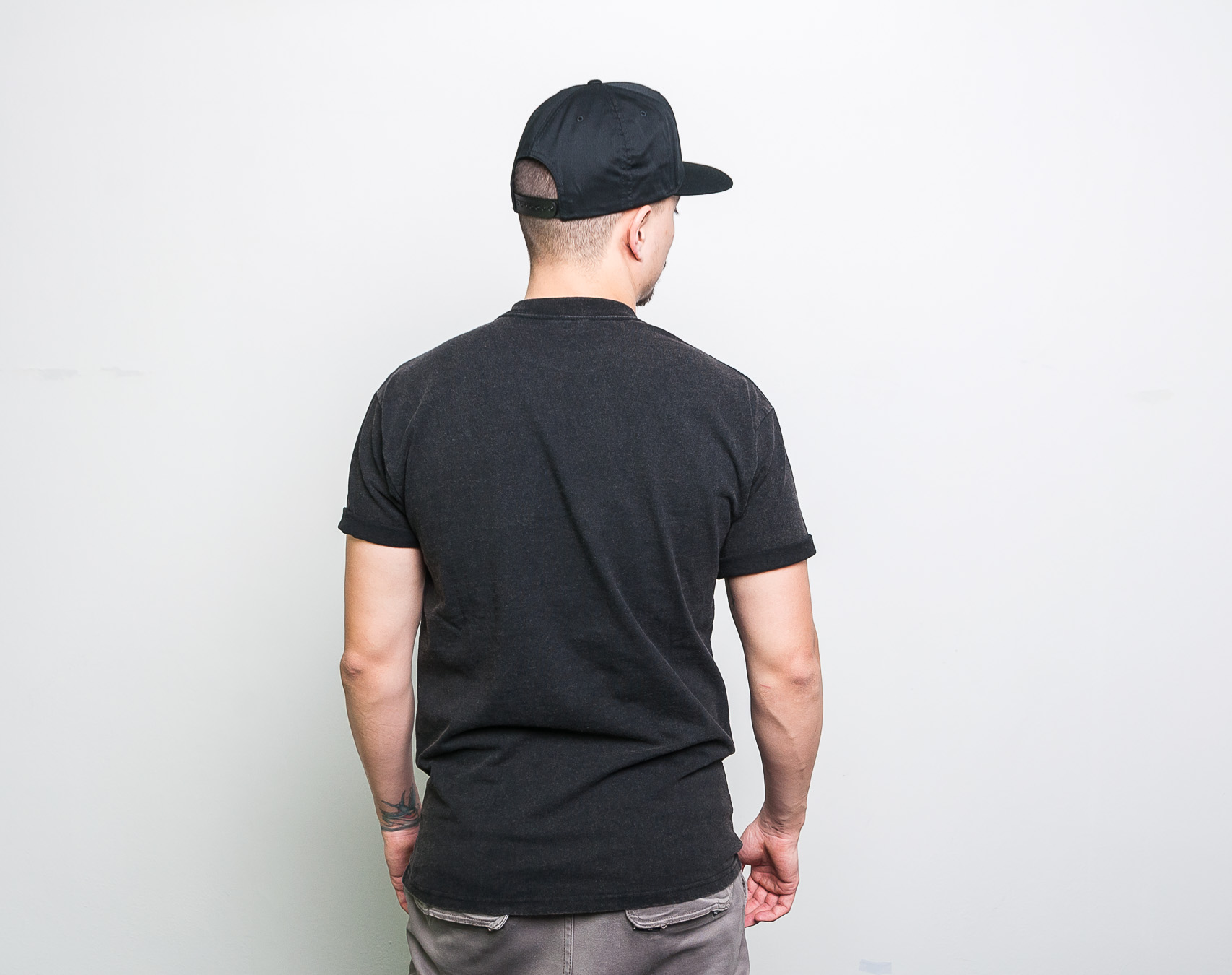 Triko s krátkým rukávem BRIXTON Rival II Black/Grey