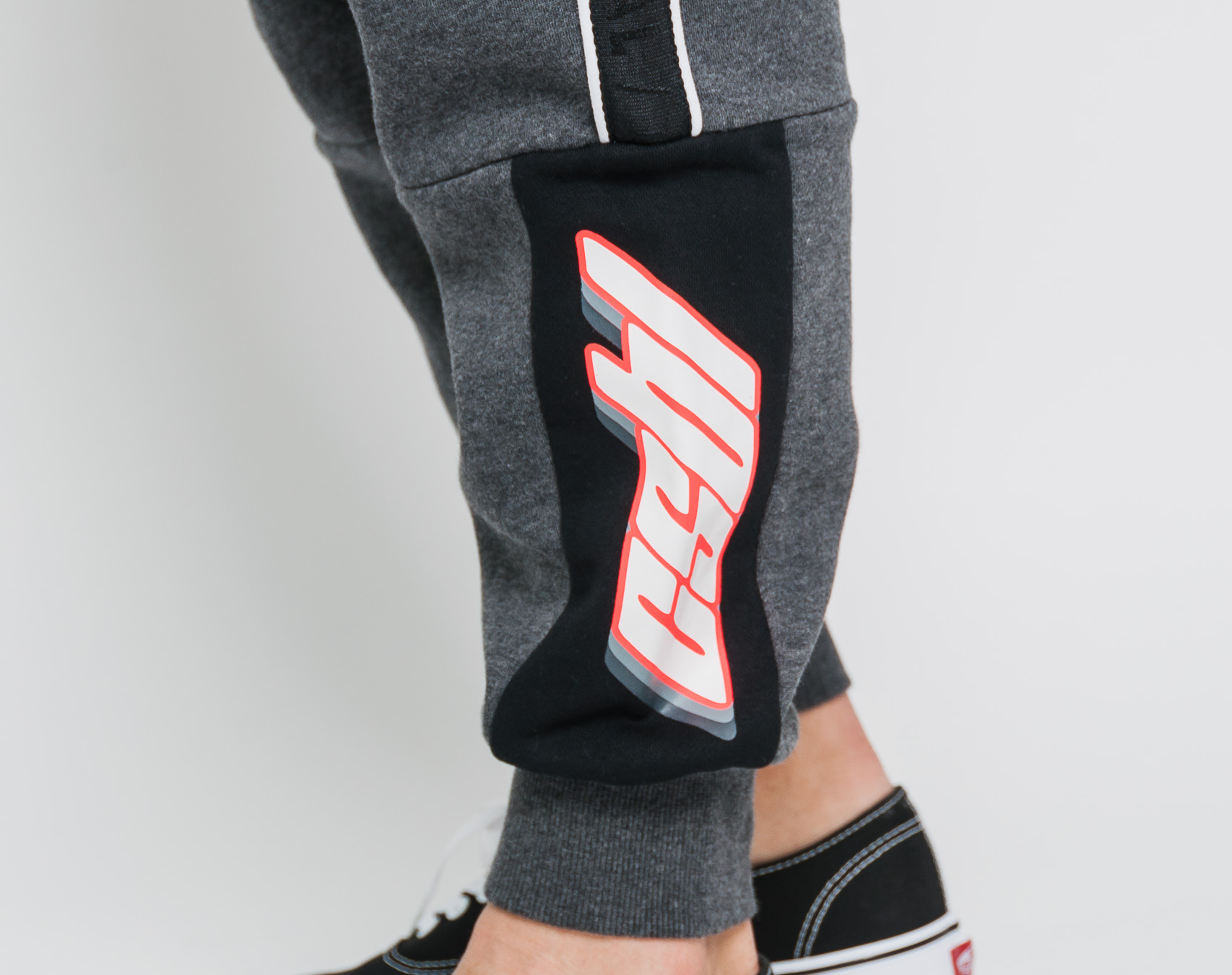Tepláky Cayler & Sons CSBL Shifter Sweatpants Charcoal/Lazerred