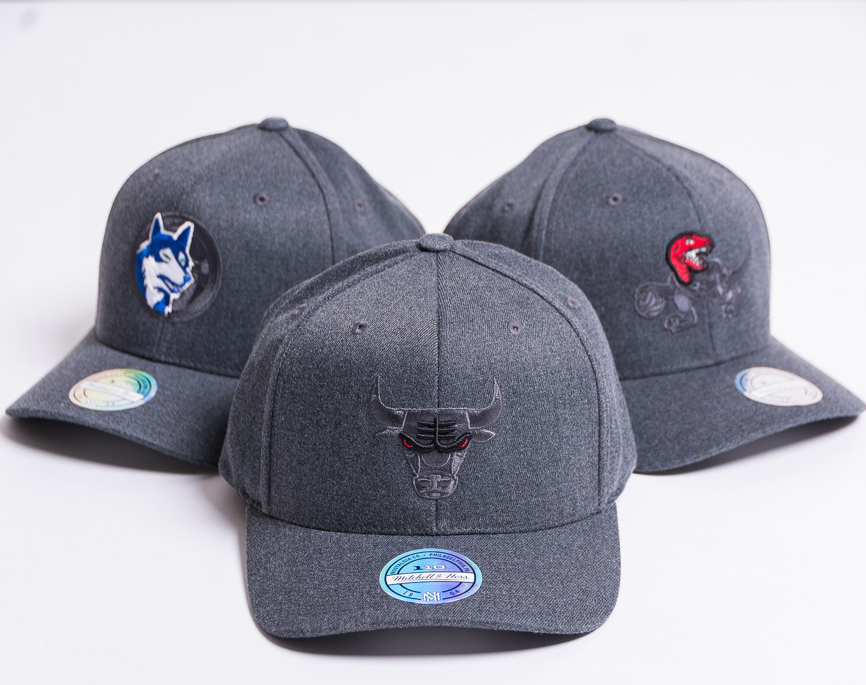 Kšiltovka Mitchell & Ness Toronto Raptors Decon Grey Snapback