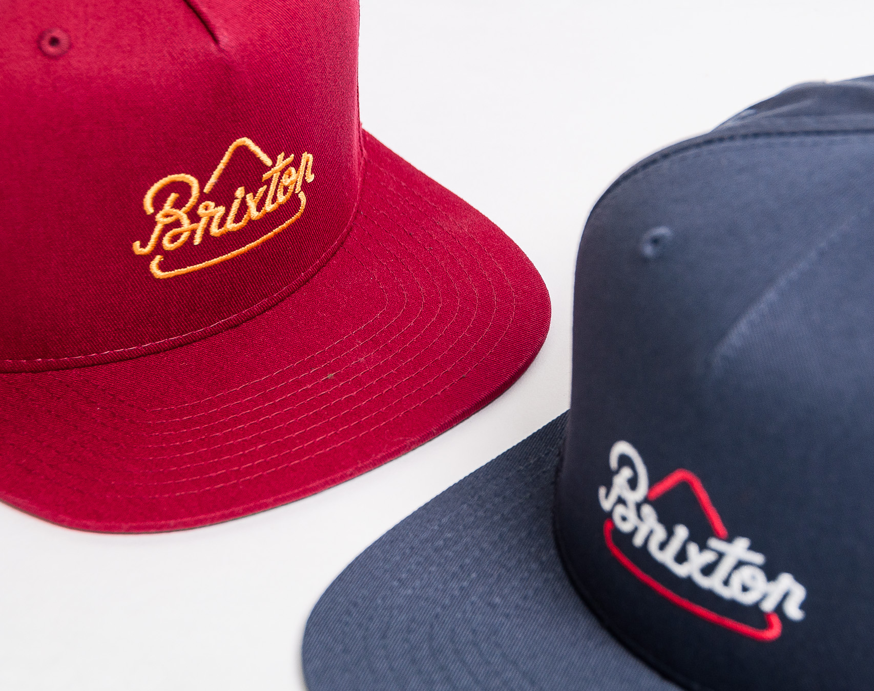Kšiltovka BRIXTON Newbury Medium Profile Burgundy Snapback