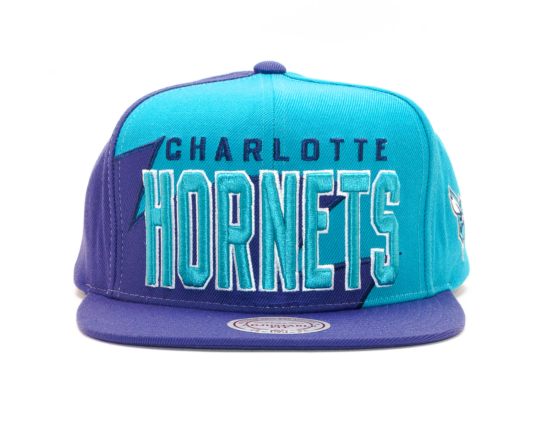 Kšiltovka Mitchell & Ness Charlotte Hornets Shark Tooth Purple/Blue Snapback