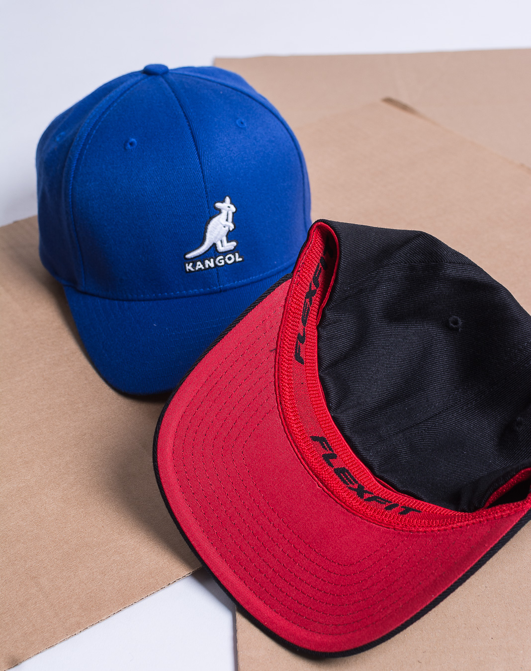 Kšiltovka Kangol 5128BC 3D Wool Flexfit Black BK001