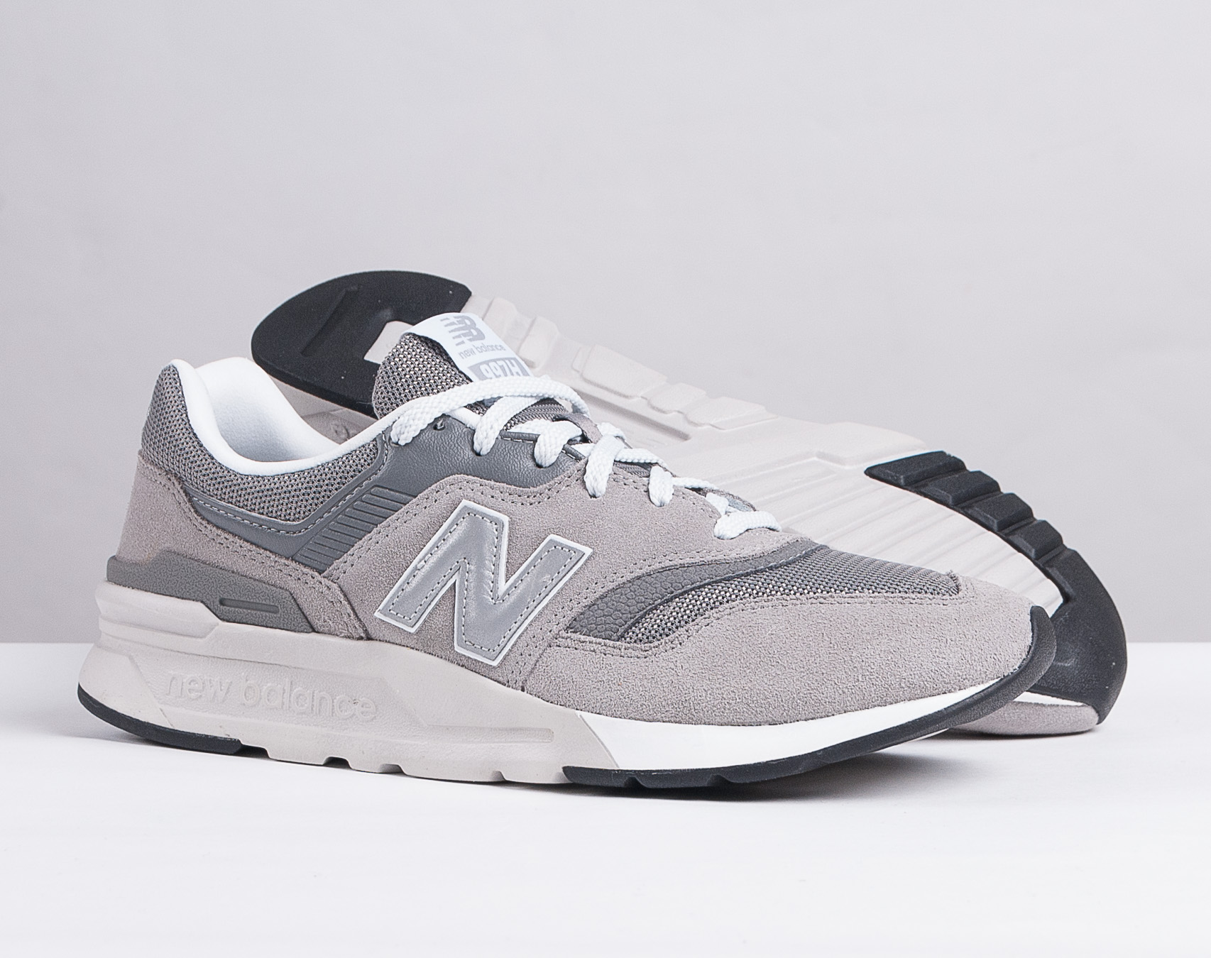 Boty New Balance CM997HCA Grey