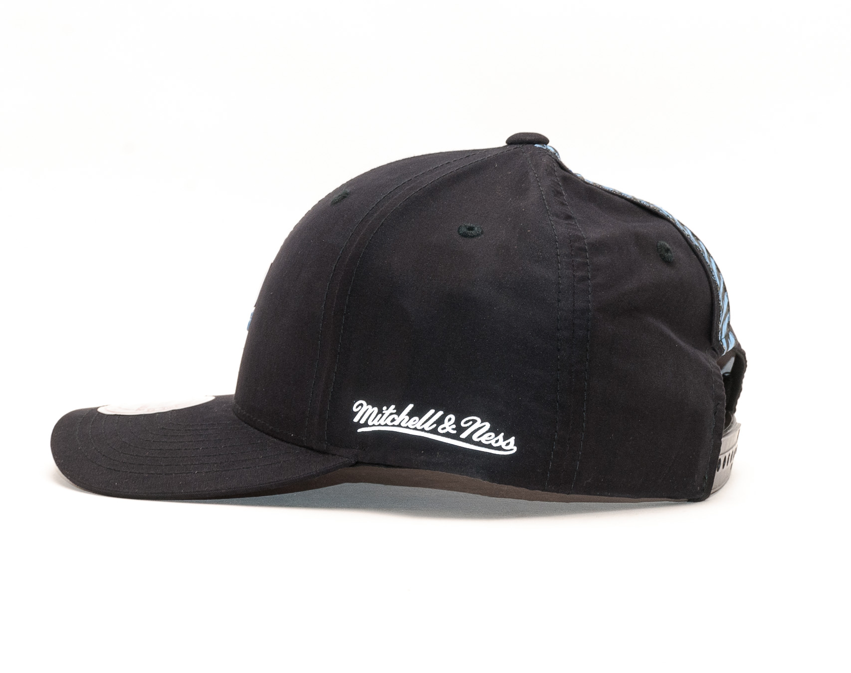 Kšiltovka Mitchell & Ness Cleveland Cavaliers Hardwood Classic Taped Black Snapback