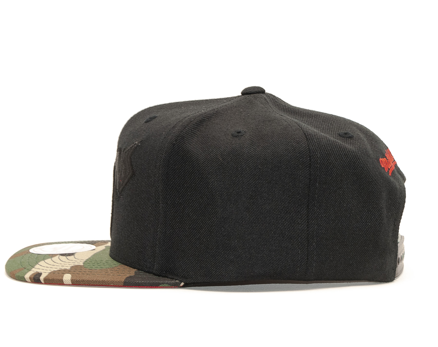 Kšiltovka Mitchell & Ness Detroit Pistons 403 Blind Camo Snapback